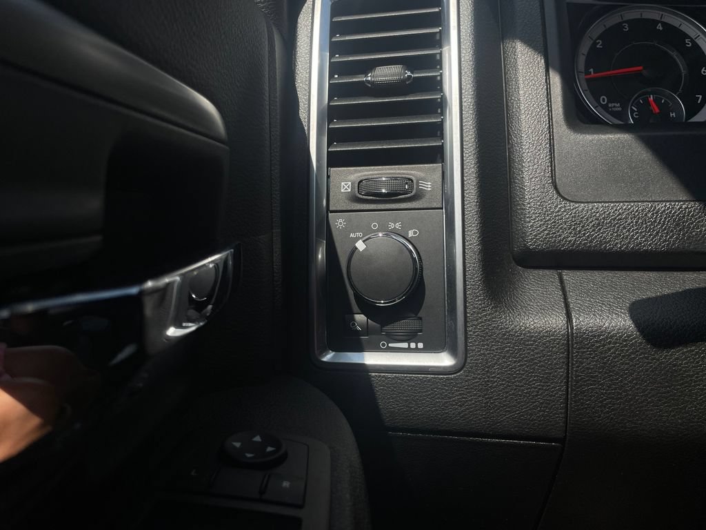 Used 2022 RAM 1500 Warlock RWD image 12