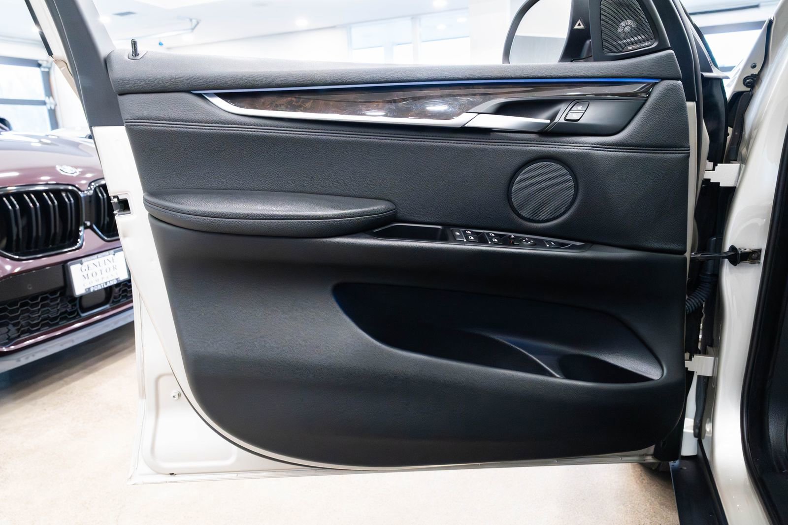 Used 2016 BMW X5 xDrive40e image 17