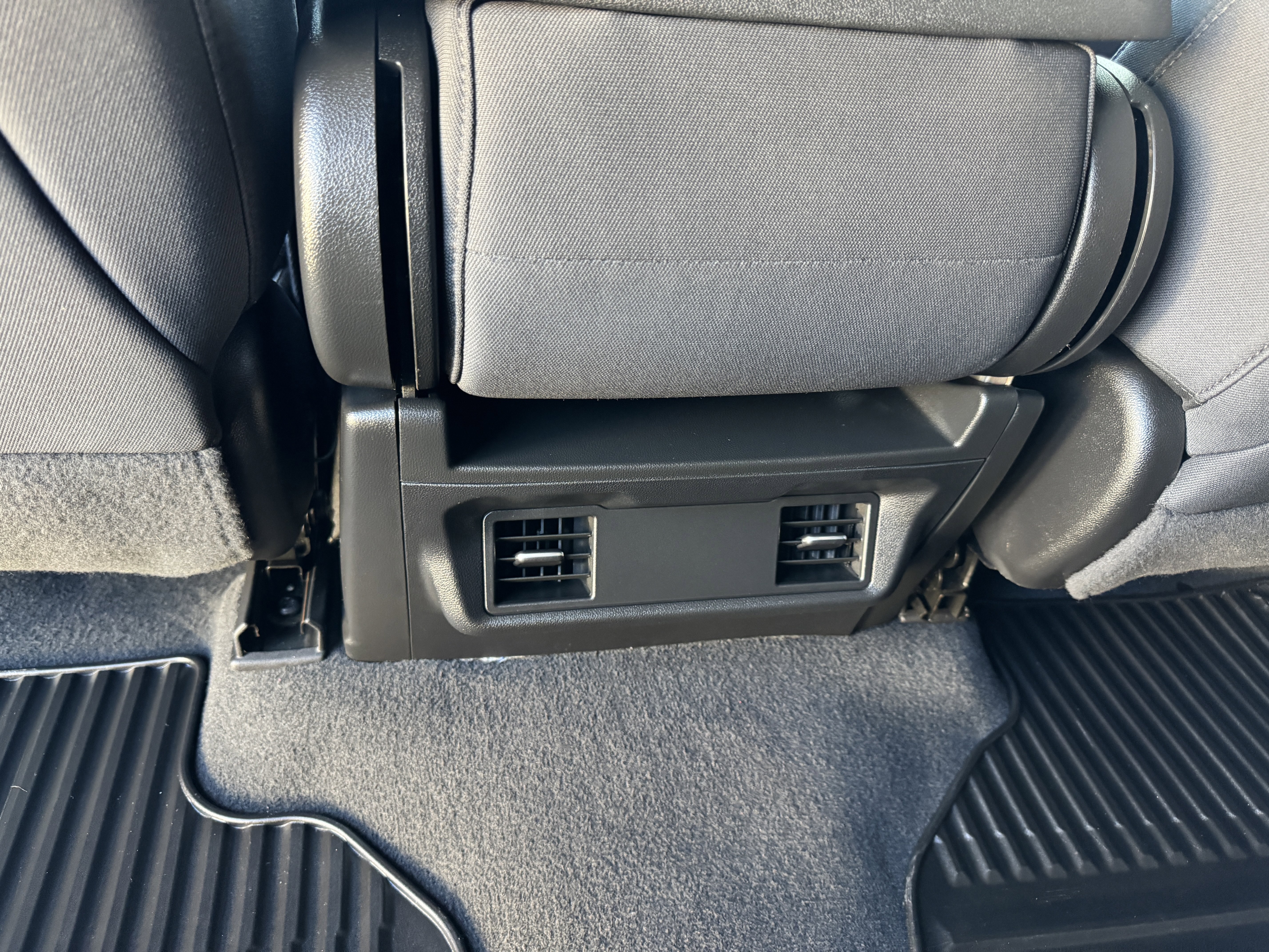 Used 2023 Chevrolet Silverado 1500 Custom image 16