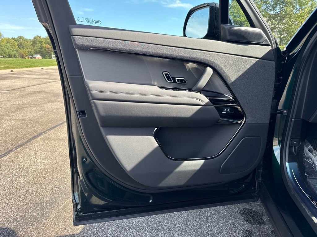 New 2025 Land Rover Range Rover Sport Dynamic SE image 10