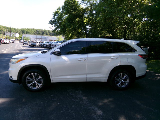 Used 2014 Toyota Highlander Plus AWD/4WD image 6