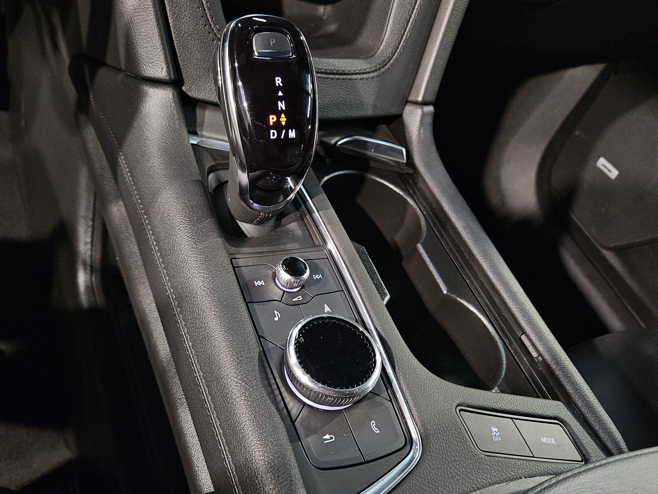 Used 2025 Cadillac XT6 Premium Luxury image 33