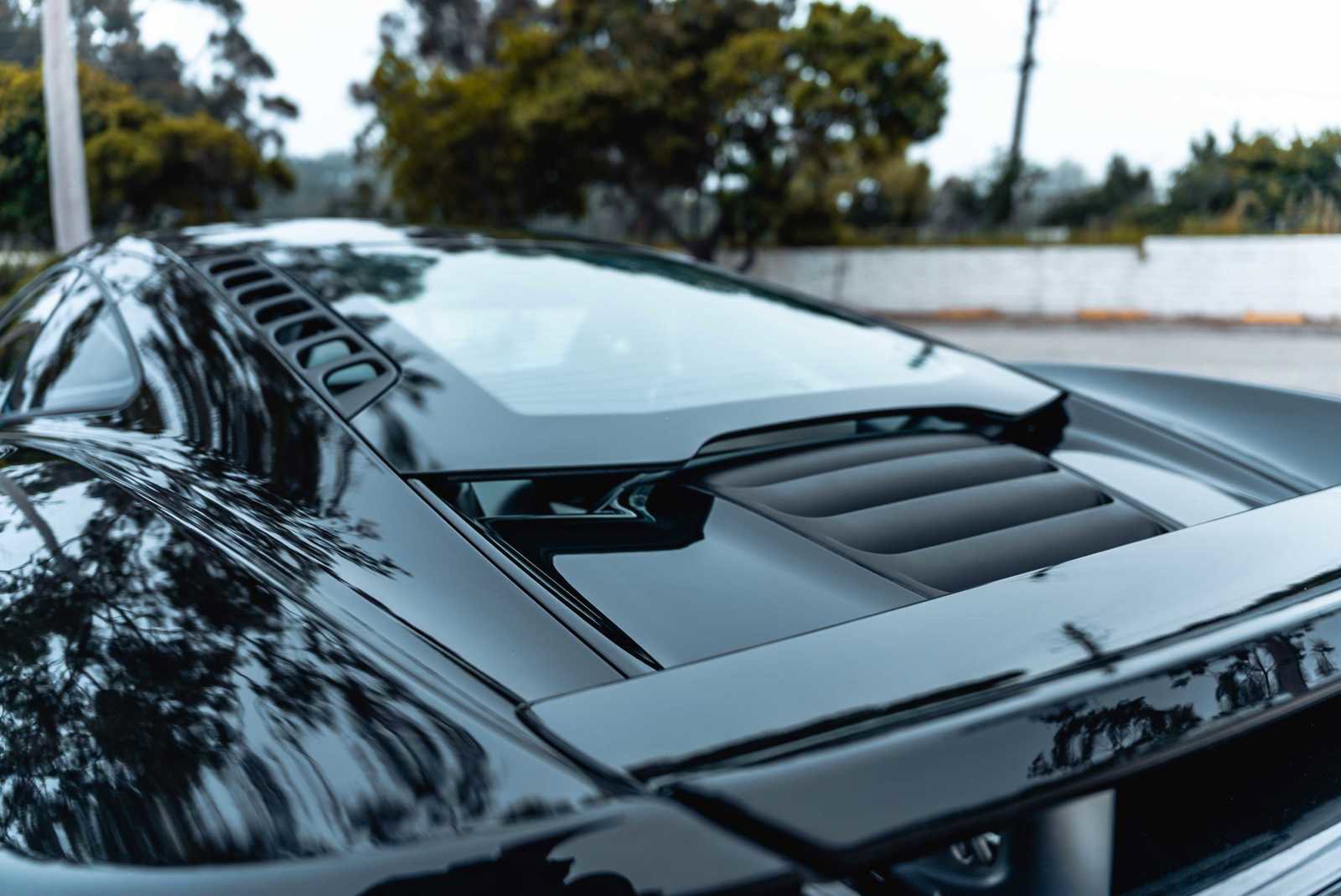 Used 2012 McLaren MP4-12C Coupe image 9