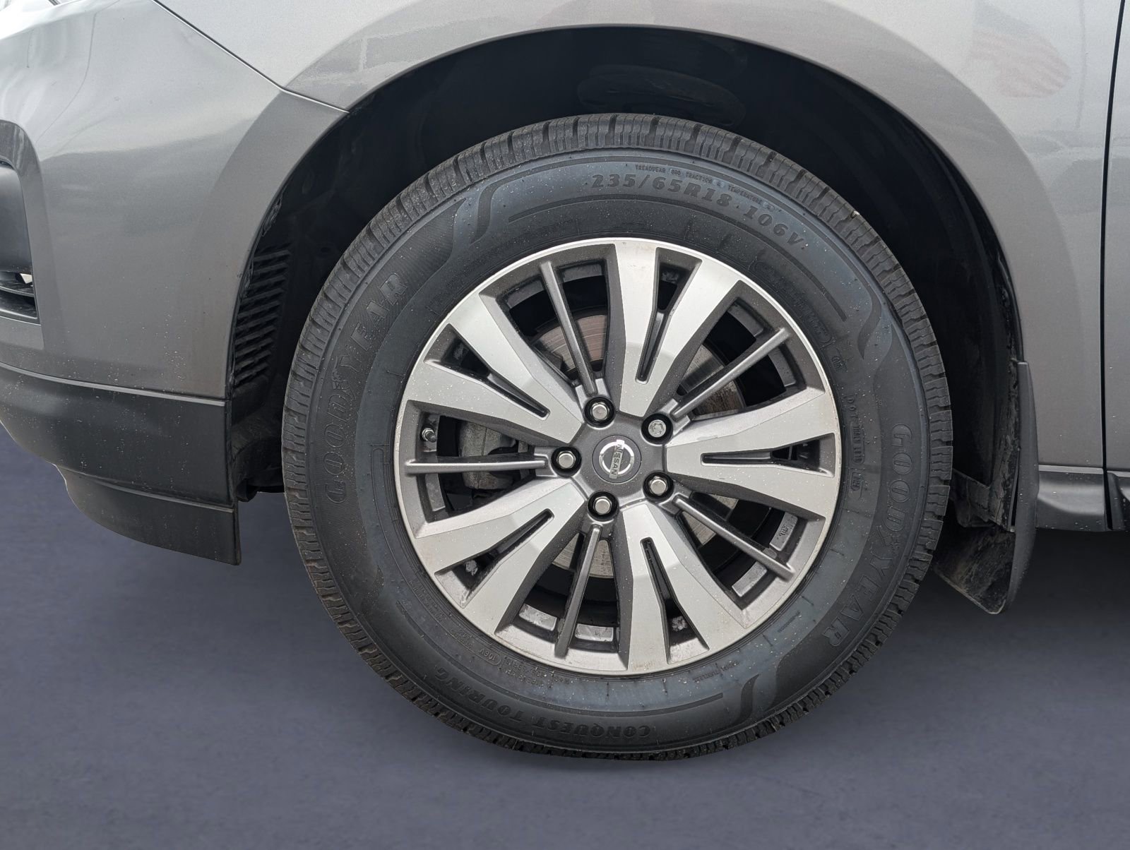 Used 2018 Nissan Pathfinder SV image 31