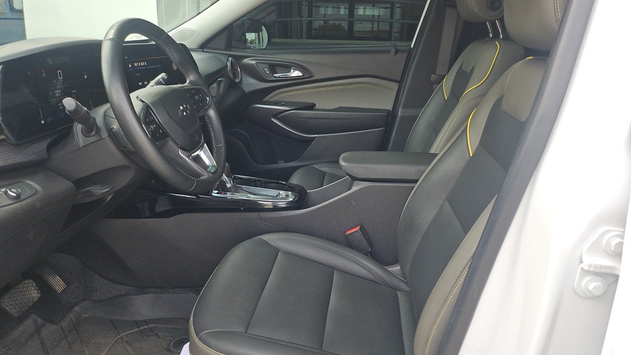 Used 2024 Chevrolet Trax ACTIV w/ Sunroof Package FWD image 10