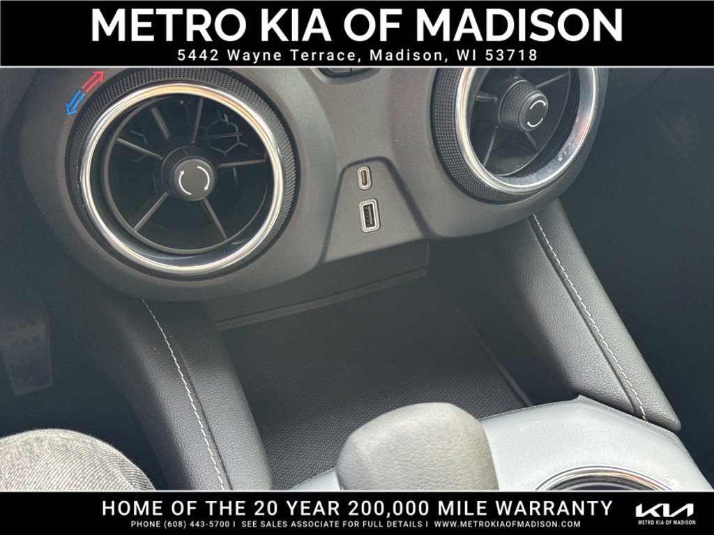 Used 2023 Chevrolet Blazer LT AWD/4WD image 23