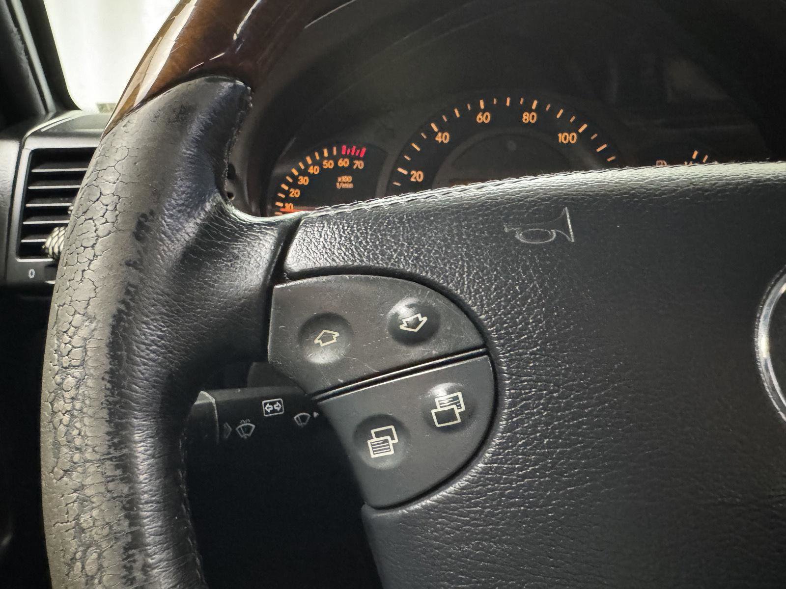 Used 2002 Mercedes-Benz G 500 image 26