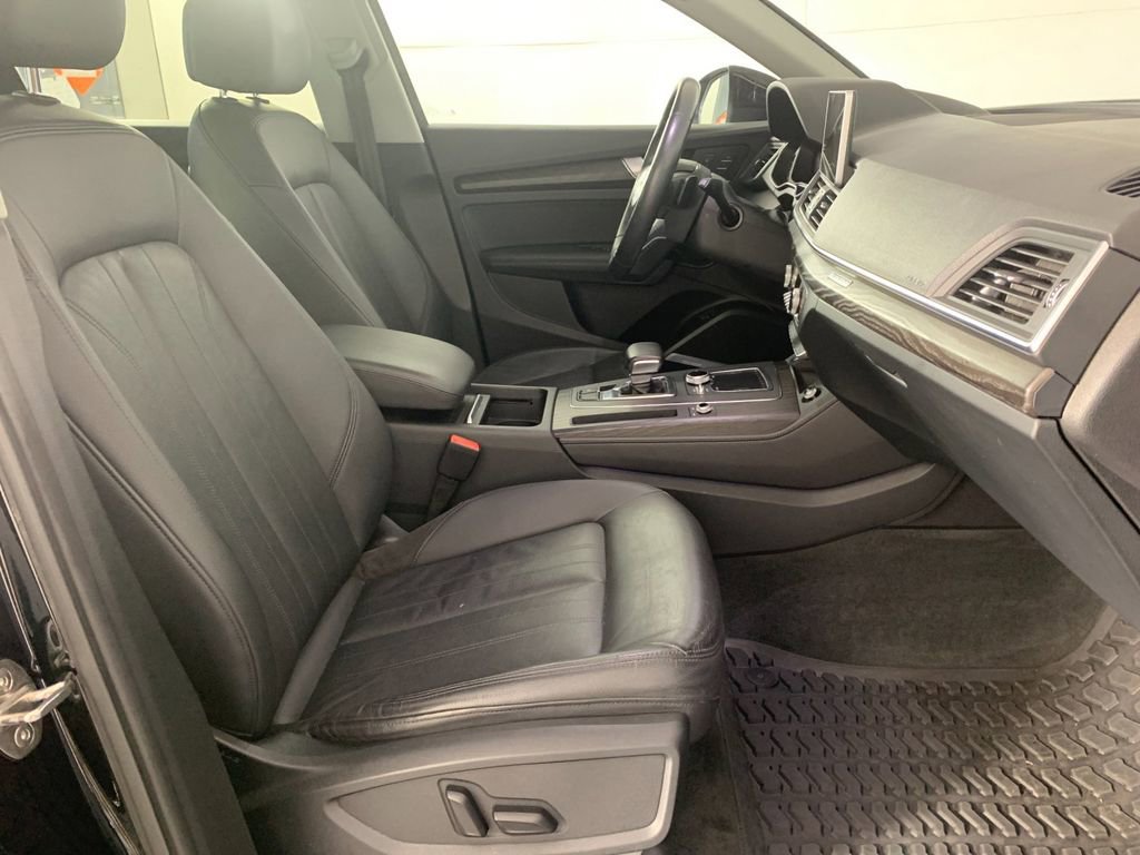 Used 2020 Audi Q5 e Premium Plus image 42