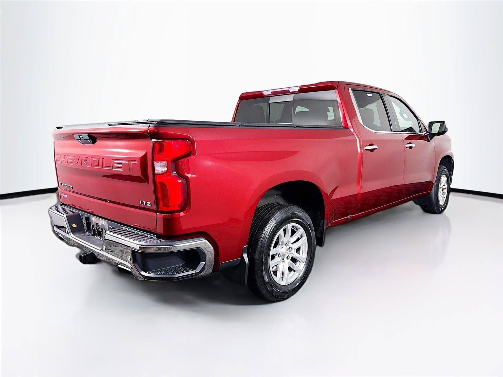 Used 2019 Chevrolet Silverado 1500 LTZ w/ LTZ Convenience Package AWD/4WD image 11