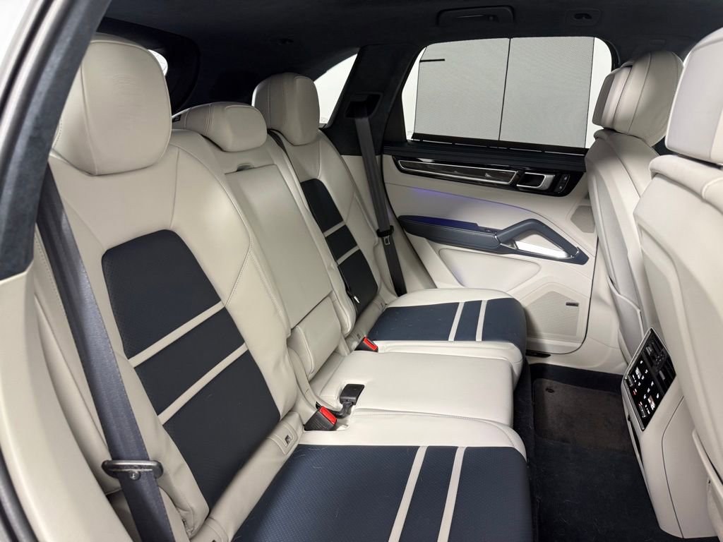 Certified 2023 Porsche Cayenne Turbo image 19