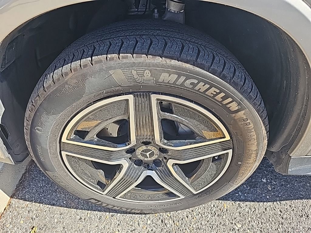 Used 2024 Mercedes-Benz GLC 300 4MATIC image 14