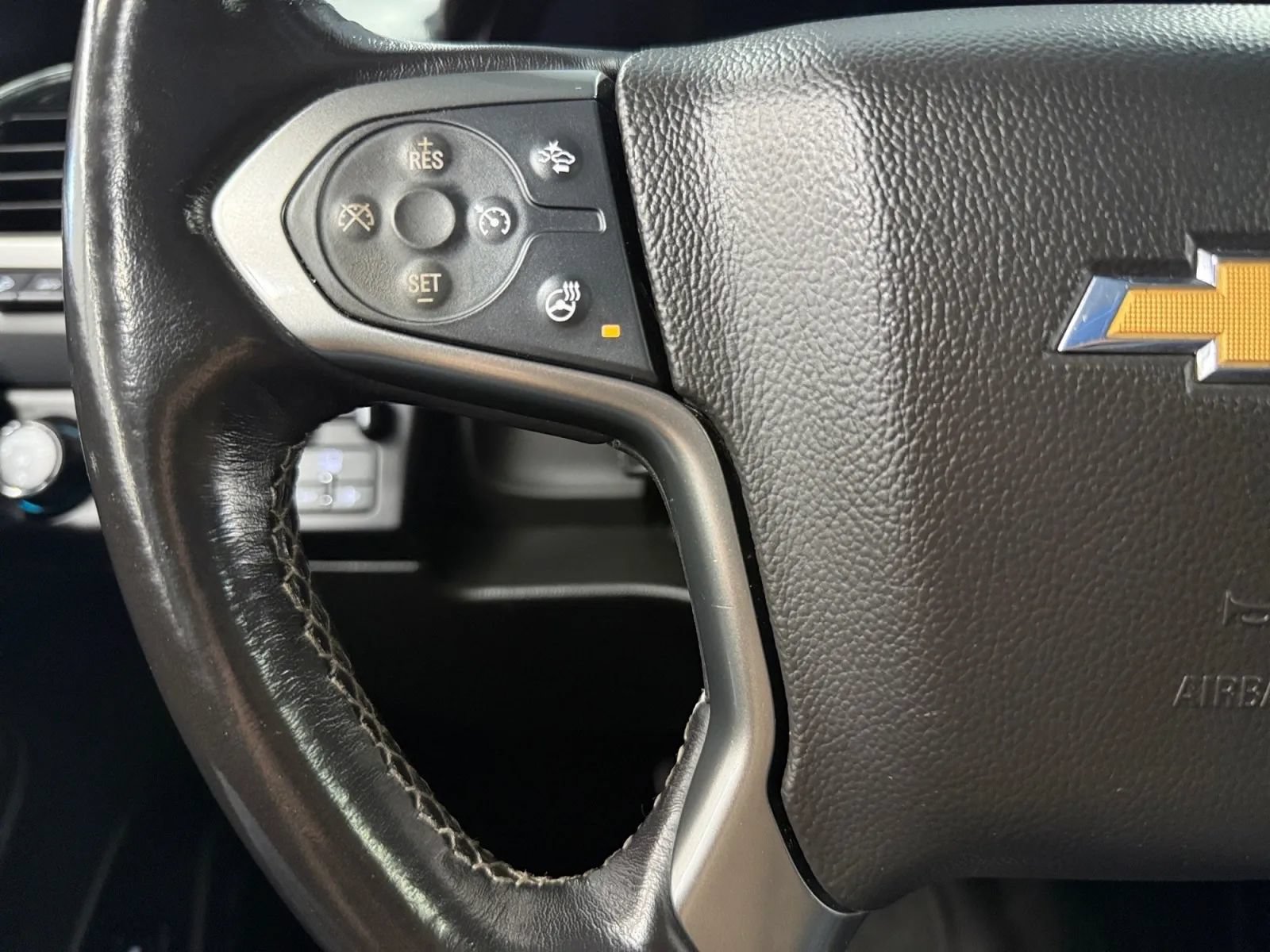 Used 2020 Chevrolet Suburban Premier AWD/4WD image 25