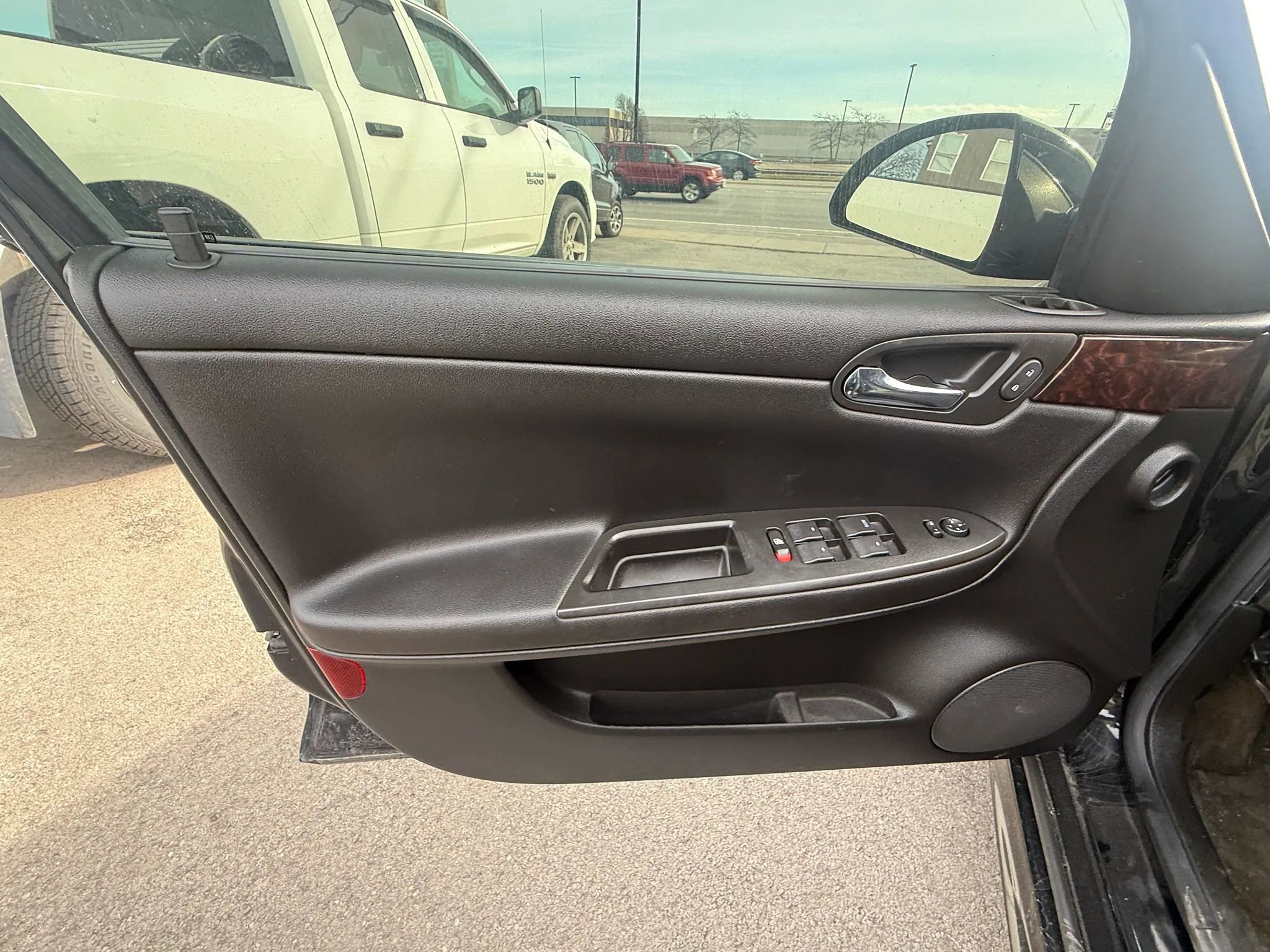 Used 2014 Chevrolet Impala Limited LS image 25