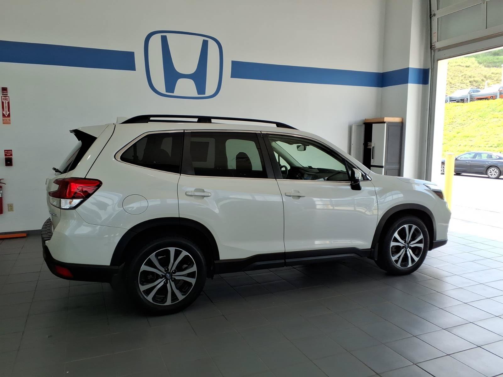 Used 2019 Subaru Forester Limited AWD/4WD image 4