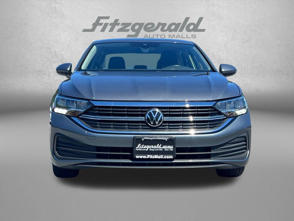 Used 2024 Volkswagen Jetta SE FWD image 6