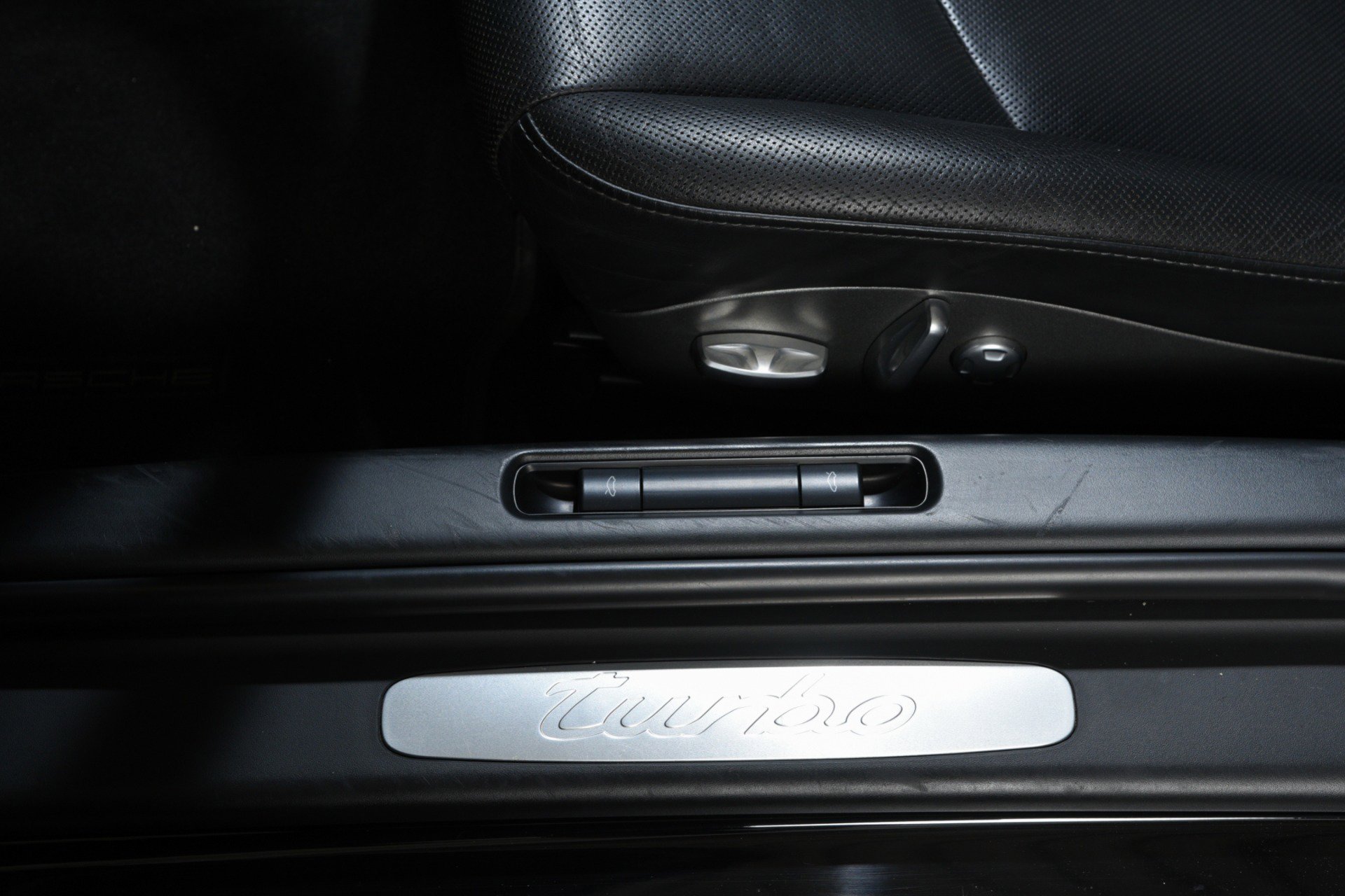Used 2009 Porsche 911 Turbo AWD/4WD image 21