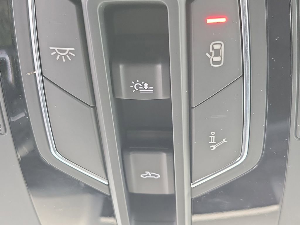 Used 2024 Audi Q5 e Prestige w/ Prestige Package image 37