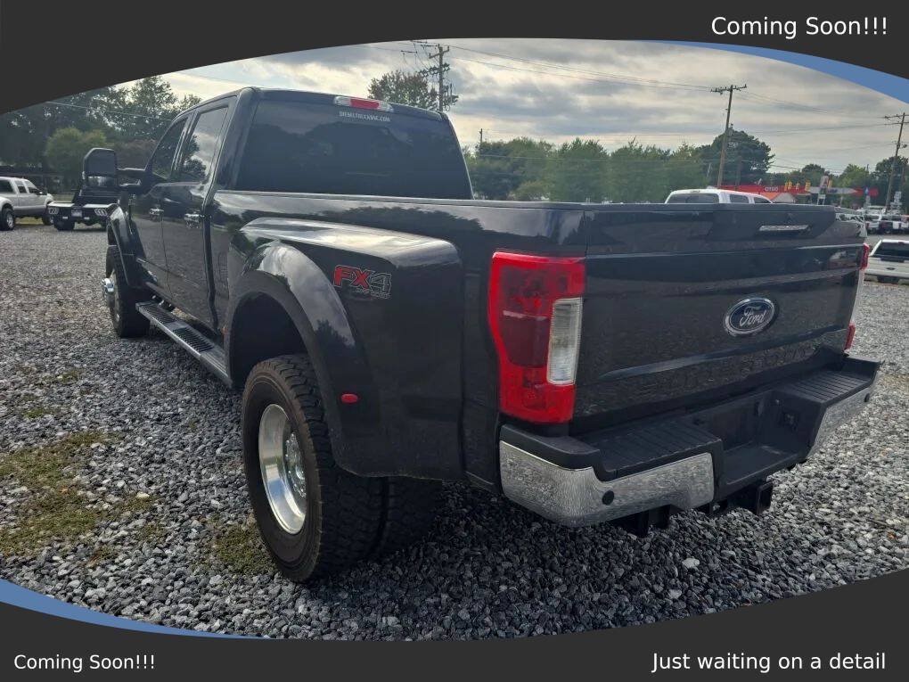 Used 2019 Ford F450 Lariat w/ Lariat Ultimate Package AWD/4WD image 3