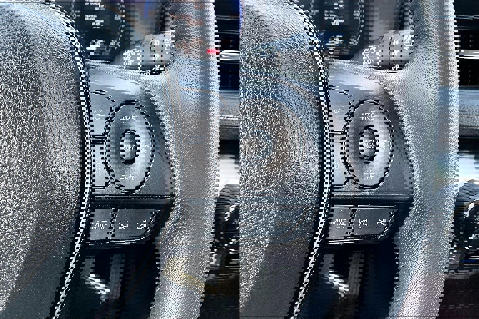 Used 2025 Toyota RAV4 Limited image 18