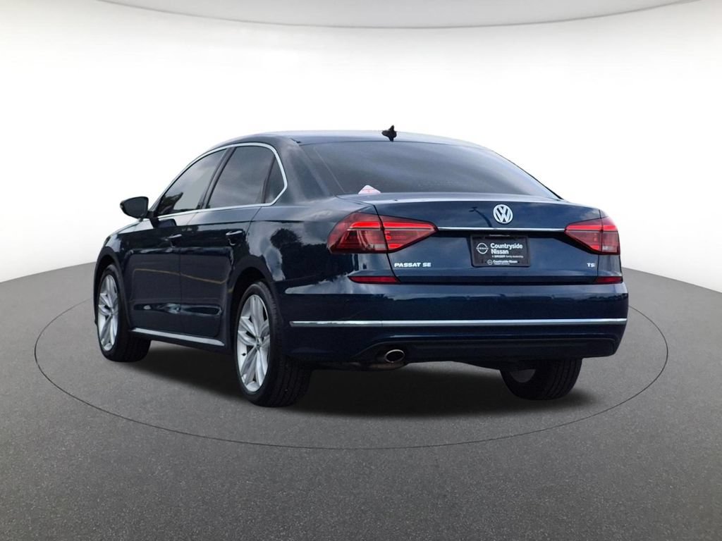 Used 2018 Volkswagen Passat 2.0T SE FWD image 6