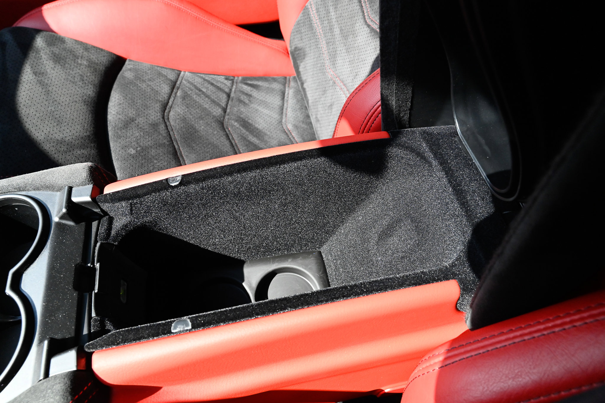 Used 2017 Maserati GranTurismo MC image 29