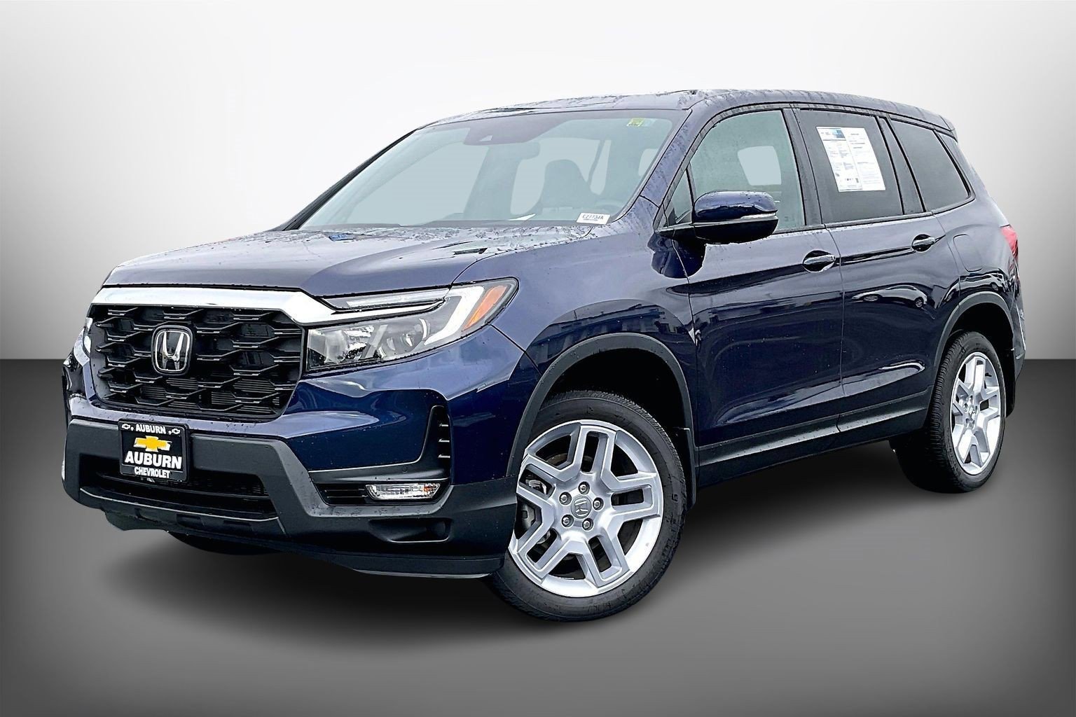 Used 2025 Honda Passport EX-L image 2