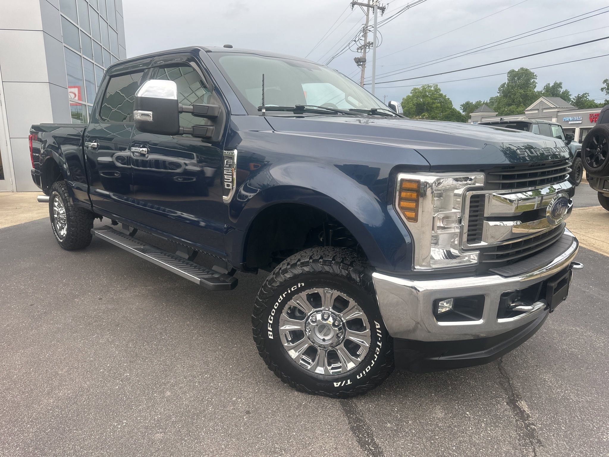 Used 2019 Ford F250 XLT w/ XLT Premium Package AWD/4WD image 1
