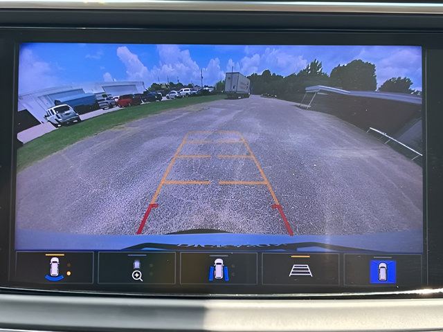 Used 2022 Buick Enclave Premium w/ Surround and Sites Package FWD image 27