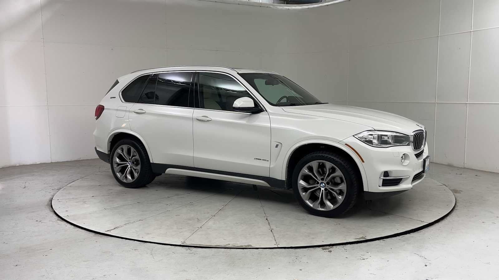 Used 2017 BMW X5 xDrive40e AWD/4WD image 8