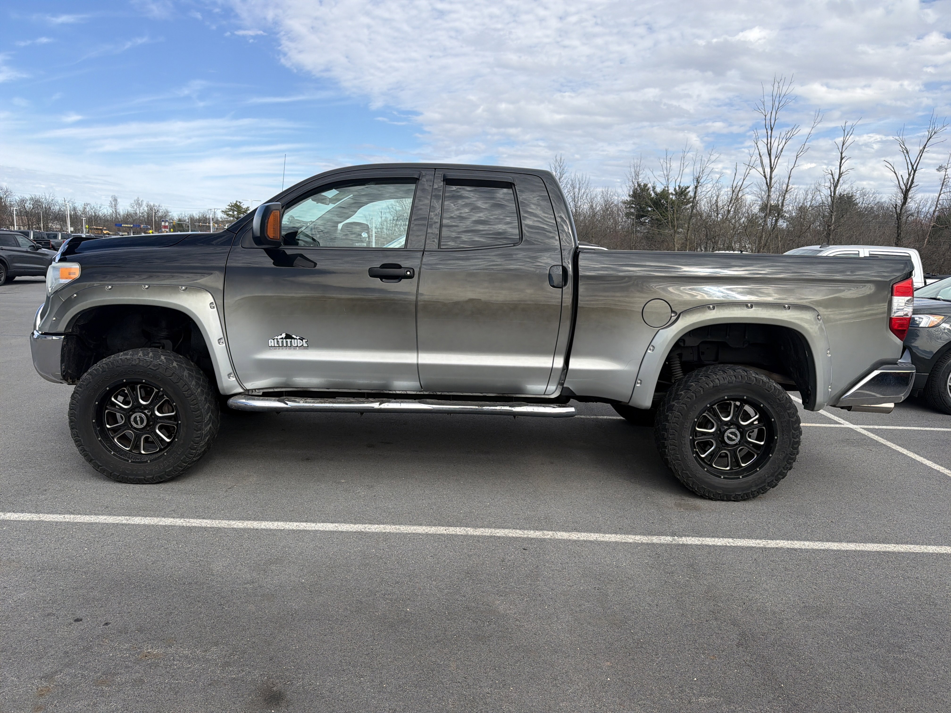 Used 2014 Toyota Tundra SR5 image 3