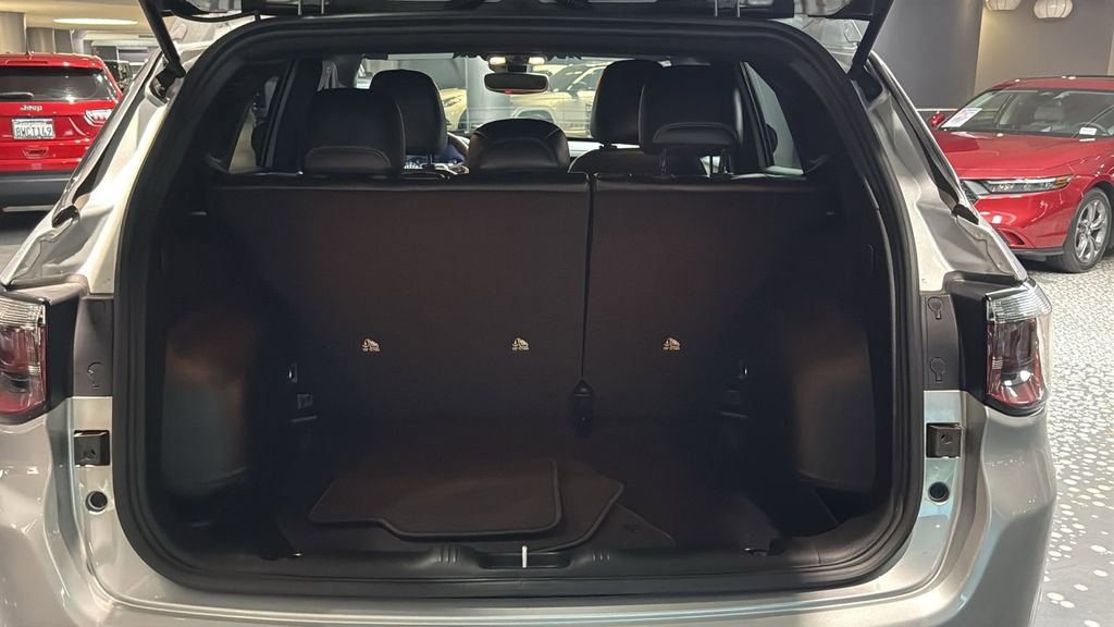 Used 2025 Jeep Compass Latitude w/ Altitude Special Edition image 10