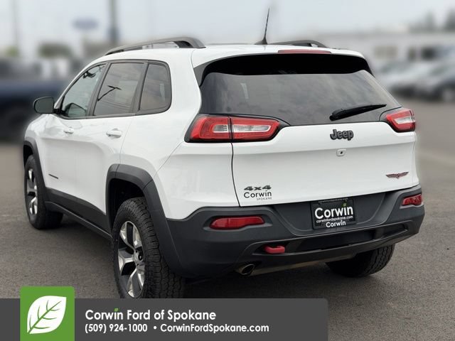 Used 2017 Jeep Cherokee Trailhawk AWD/4WD image 16