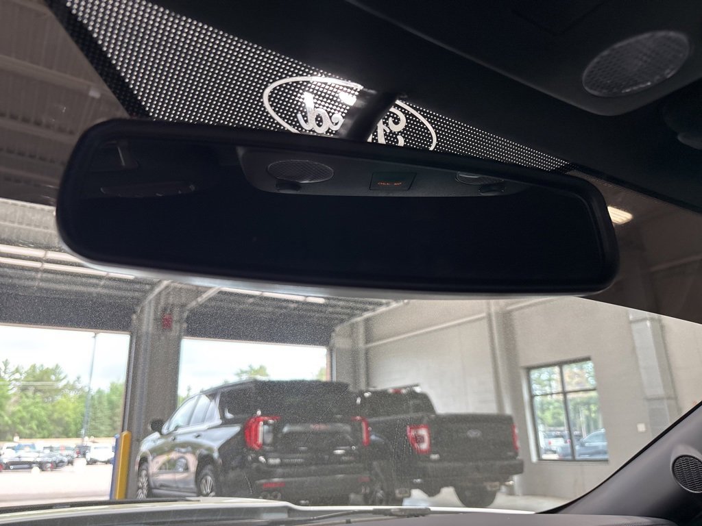 Used 2022 Ford Mustang Shelby GT500 w/ Technology Package image 43