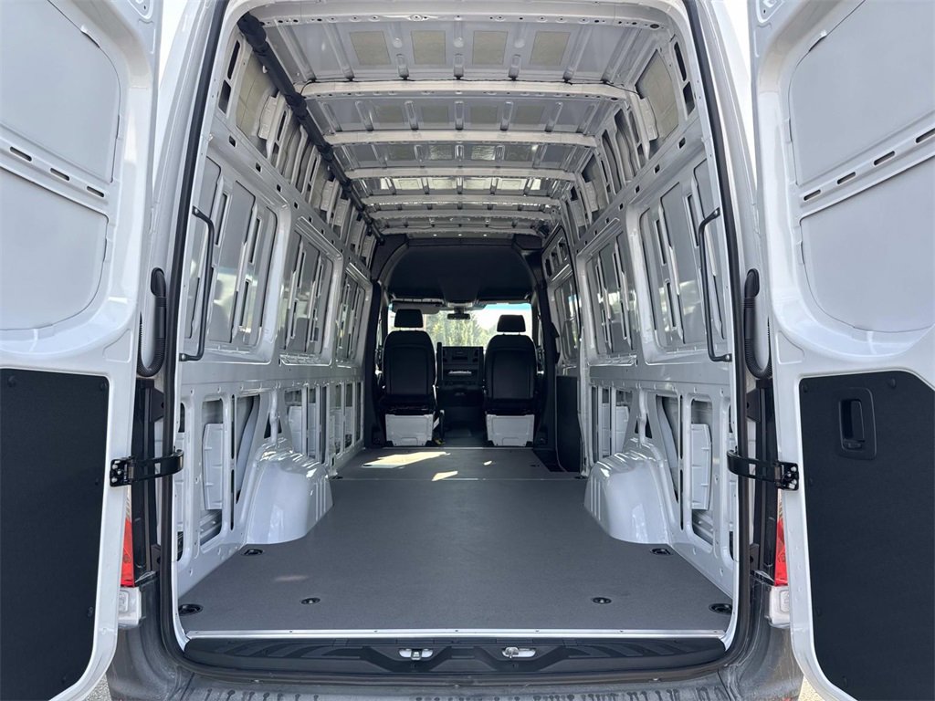 New 2025 Mercedes-Benz Sprinter 2500 image 14