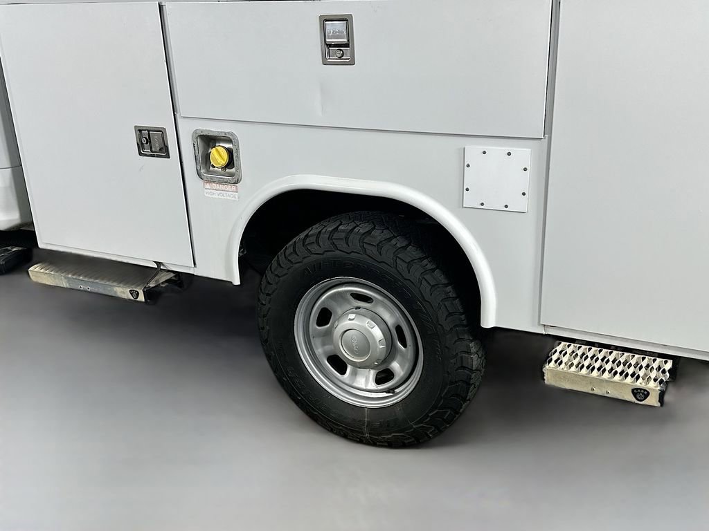 Used 2019 Ford F350 XL w/ Power Equipment Group image 40