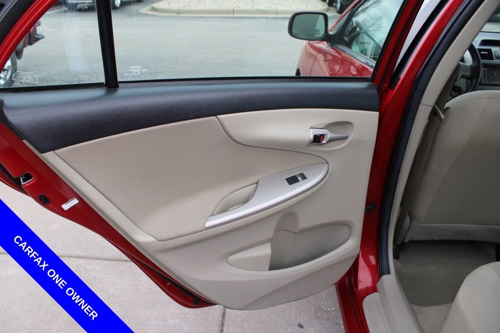 Used 2013 Toyota Corolla LE image 24