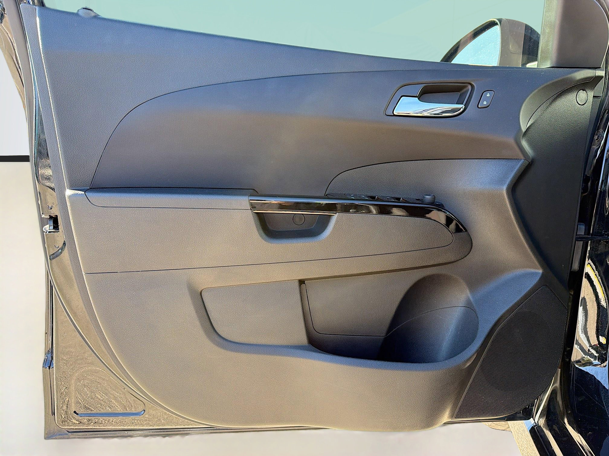 Used 2019 Chevrolet Sonic LT w/ Convenience Package image 20