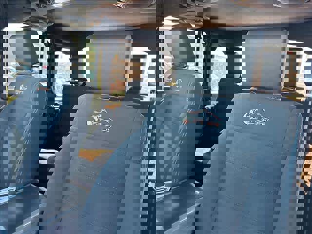 Used 2010 Jeep Wrangler Mountain image 16