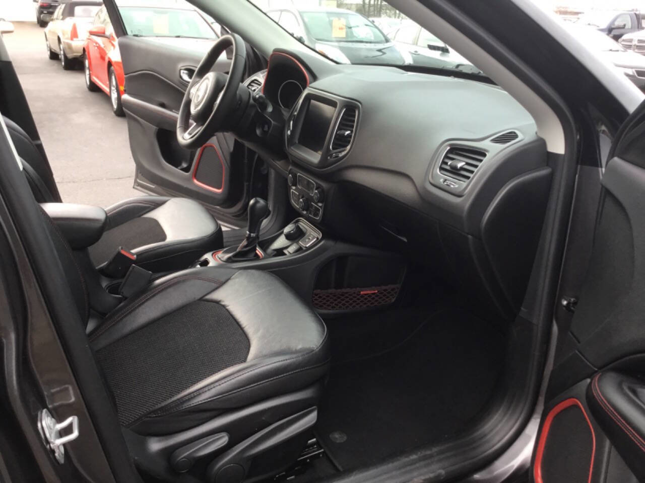 Used 2021 Jeep Compass Trailhawk image 9