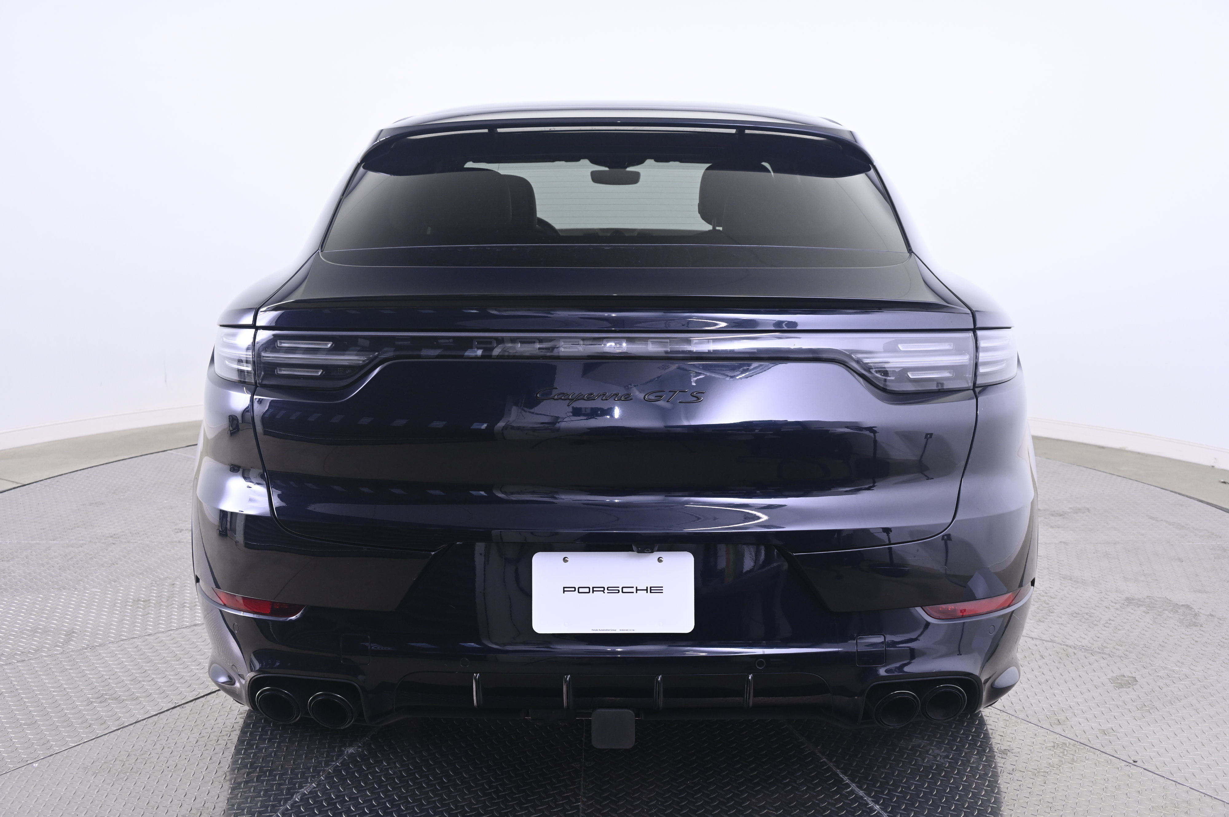 Certified 2023 Porsche Cayenne GTS AWD/4WD image 6