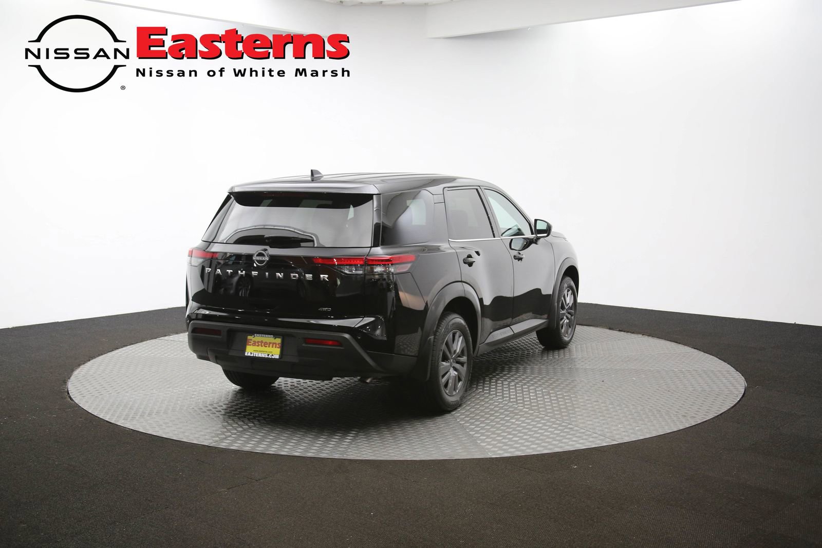 Used 2025 Nissan Pathfinder S image 56