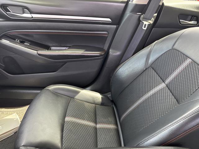 Used 2023 Nissan Altima 2.5 SR FWD image 15