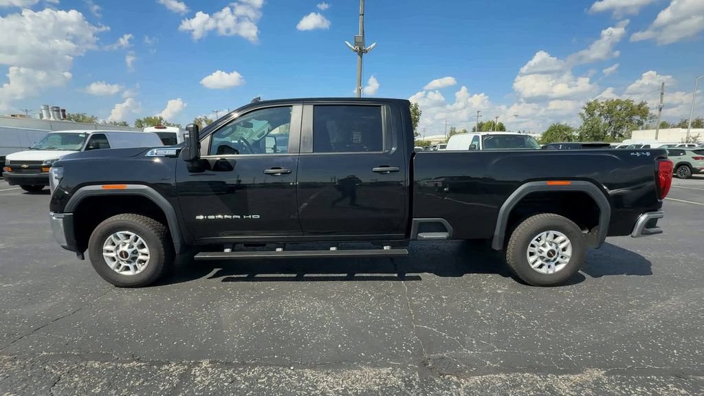 Used 2024 GMC Sierra 2500 Pro w/ Convenience Package AWD/4WD image 5