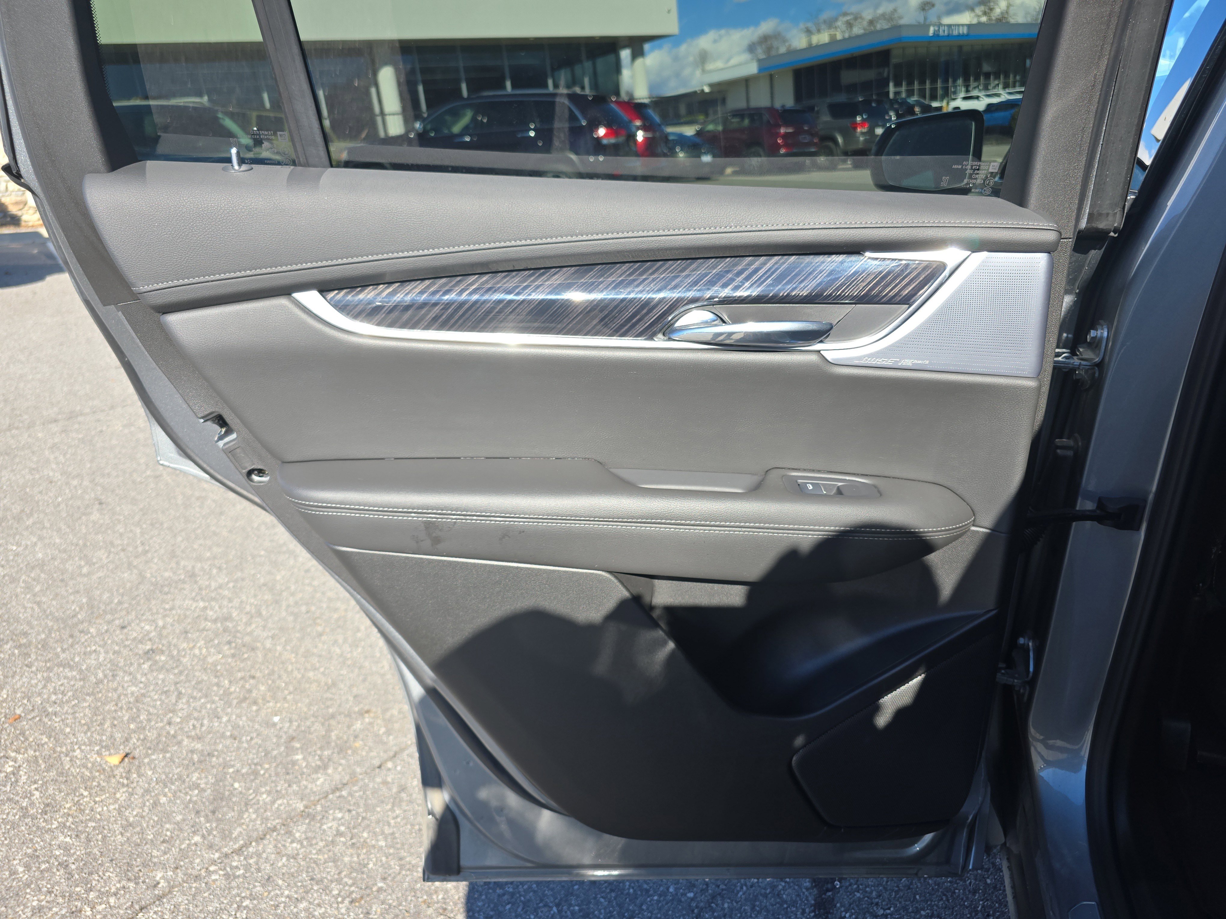 Used 2025 Cadillac XT6 Premium Luxury image 14