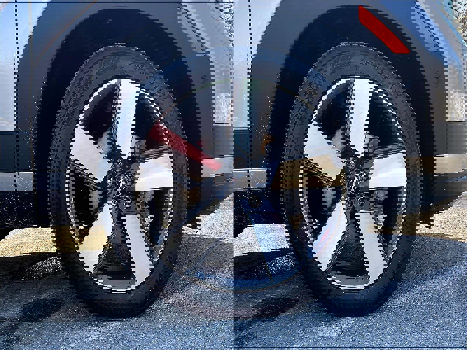 Used 2025 Hyundai Santa Fe Limited image 7