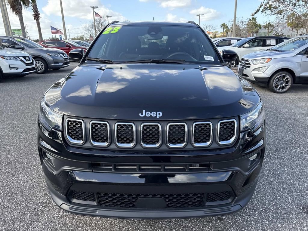 Used 2023 Jeep Compass Latitude image 9