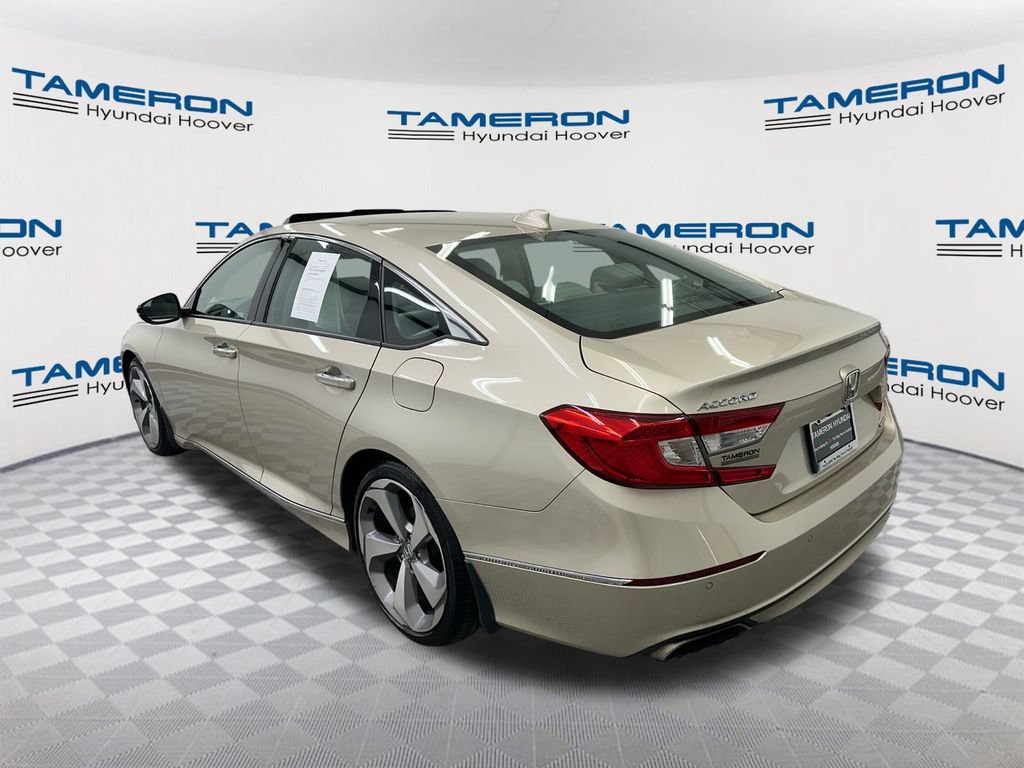 Used 2018 Honda Accord Touring image 3
