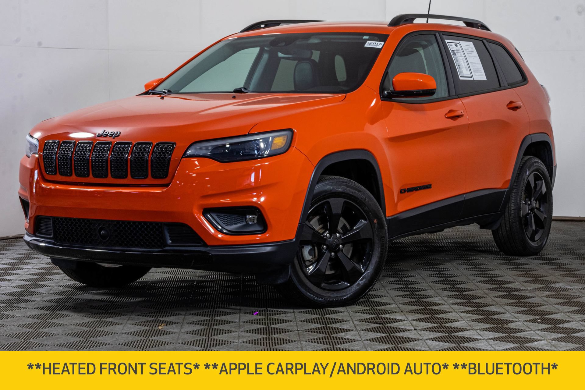 Used 2021 Jeep Cherokee Latitude Plus AWD/4WD image 2