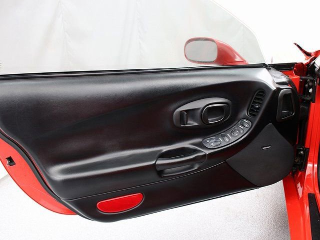 Used 1999 Chevrolet Corvette Convertible w/ Memory Pkg RWD image 23