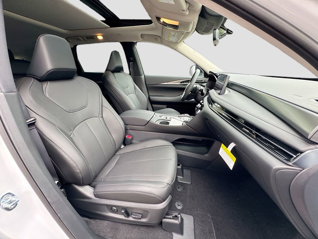 Certified 2026 INFINITI QX60 Luxe w/ Cargo Package image 32